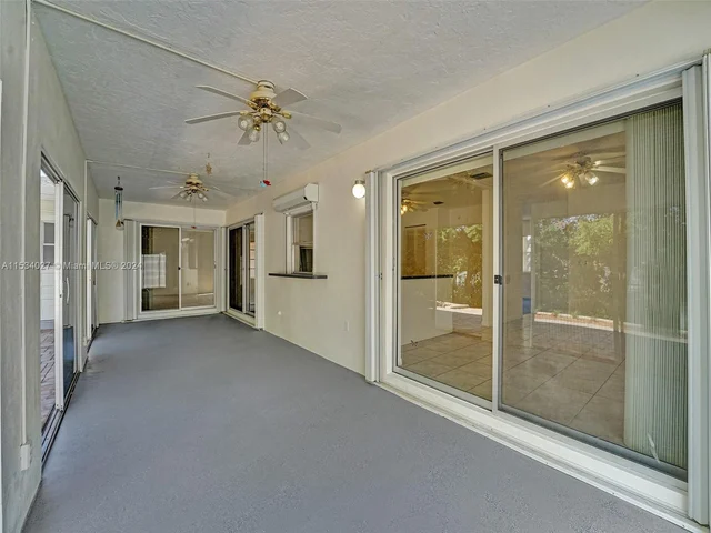 307 SE 4th St, Dania Beach FL 33004