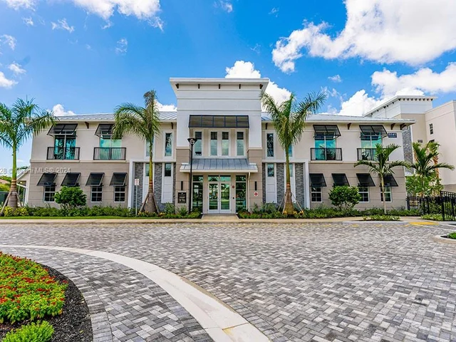 9375 W COMMERCIAL BLVD # 401, Tamarac FL 33351