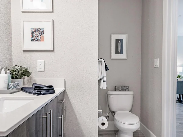 9375 W COMMERCIAL BLVD # 401, Tamarac FL 33351