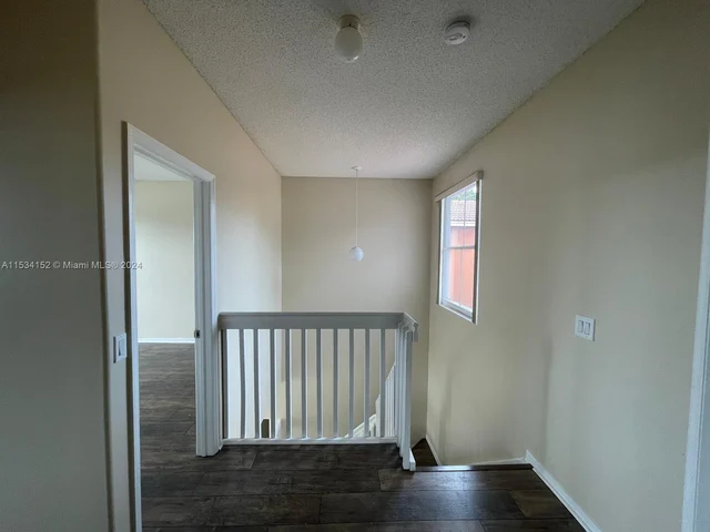 3750 SW 51st St, Hollywood FL 33312