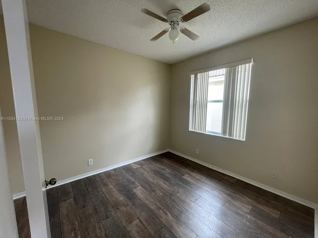 3750 SW 51st St, Hollywood FL 33312