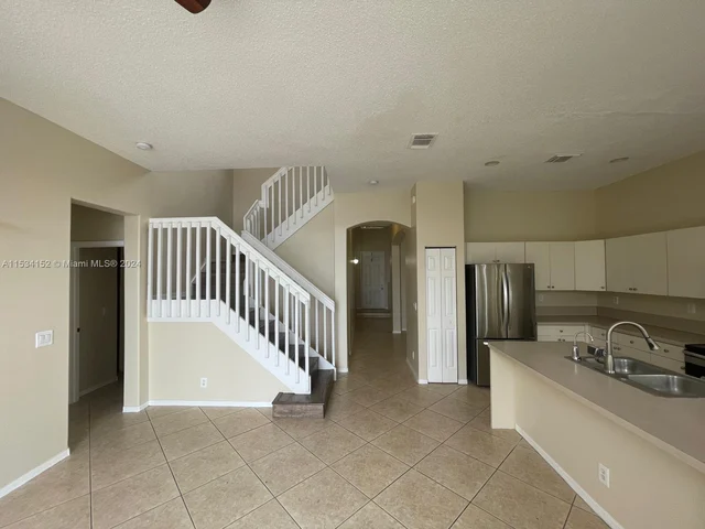 3750 SW 51st St, Hollywood FL 33312