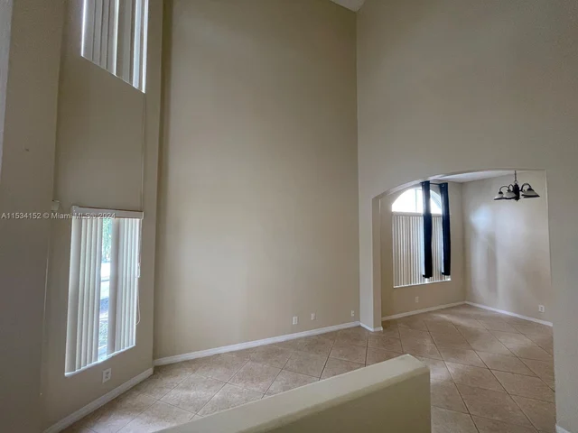 3750 SW 51st St, Hollywood FL 33312