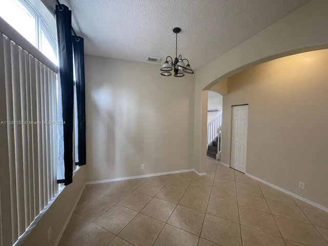 3750 SW 51st St, Hollywood FL 33312