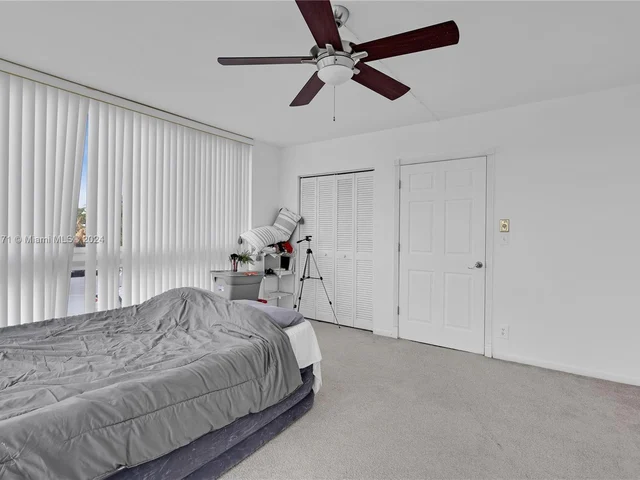 2715 N Ocean Blvd # 2E, Fort Lauderdale FL 33308