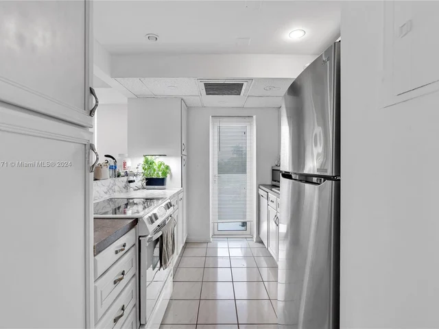 2715 N Ocean Blvd # 2E, Fort Lauderdale FL 33308