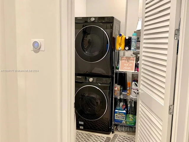 2809 NE 14th Ave, Wilton Manors FL 33334