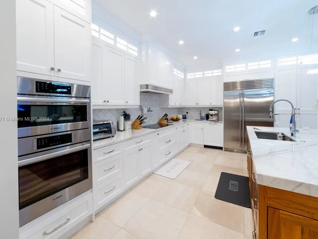 2809 NE 14th Ave, Wilton Manors FL 33334