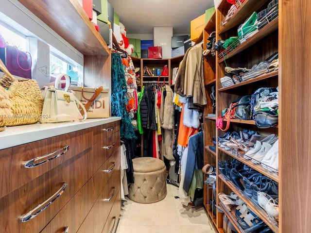 2809 NE 14th Ave, Wilton Manors FL 33334