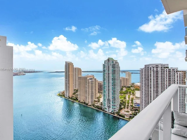 300 S Biscayne Blvd # 2312, Miami FL 33131