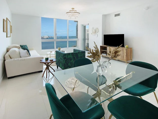 300 S Biscayne Blvd # 2312, Miami FL 33131