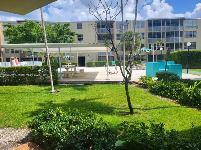 1670 NE 191st St # 3, Miami FL 33179