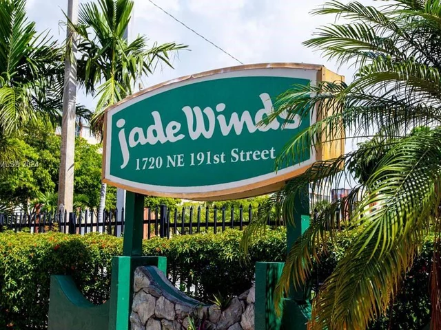 1670 NE 191st St # 3, Miami FL 33179