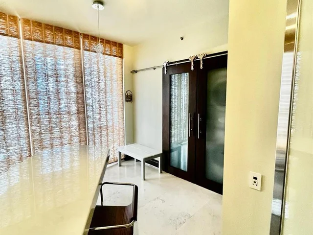 808 Brickell Key Dr # 1508, Miami FL 33131