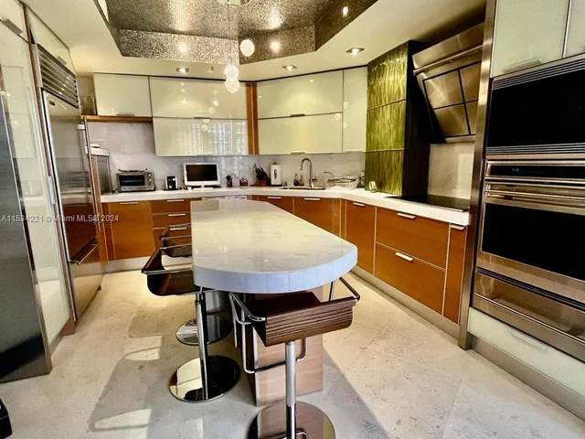 808 Brickell Key Dr # 1508, Miami FL 33131