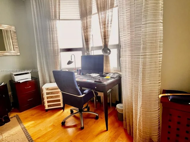 808 Brickell Key Dr # 1508, Miami FL 33131