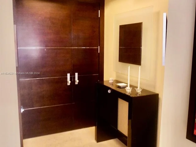 808 Brickell Key Dr # 1508, Miami FL 33131