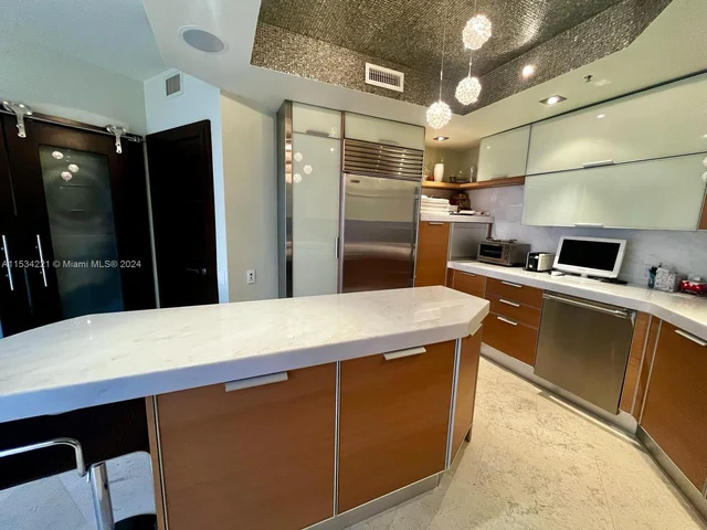 808 Brickell Key Dr # 1508, Miami FL 33131