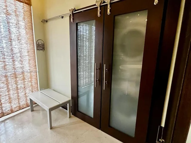 808 Brickell Key Dr # 1508, Miami FL 33131