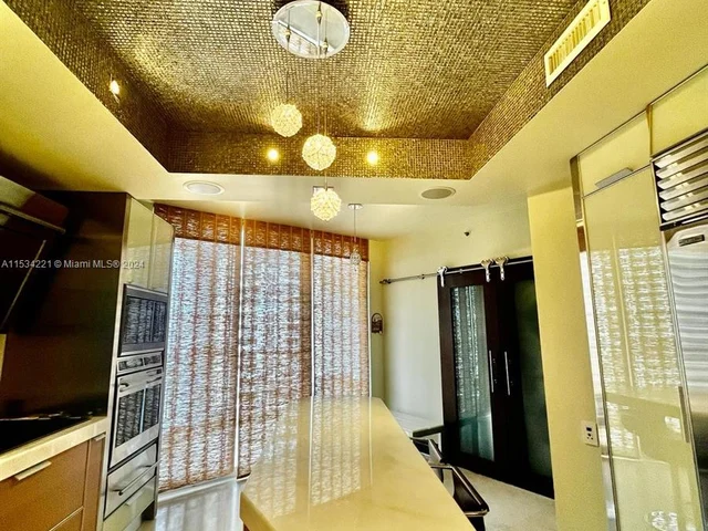 808 Brickell Key Dr # 1508, Miami FL 33131