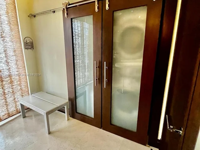 808 Brickell Key Dr # 1508, Miami FL 33131