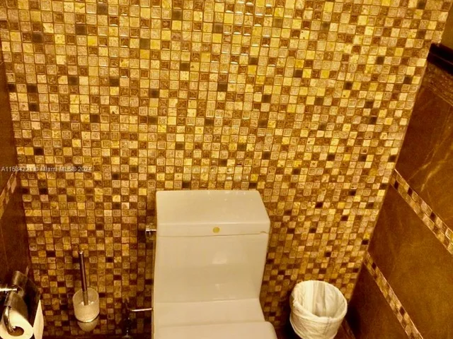 808 Brickell Key Dr # 1508, Miami FL 33131