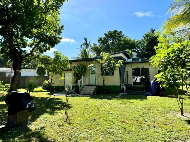 541 Raven Ave, Miami Springs FL 33166