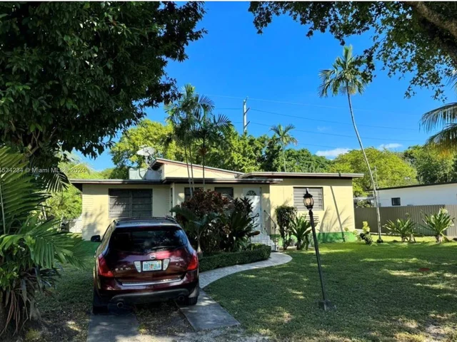 541 Raven Ave, Miami Springs FL 33166