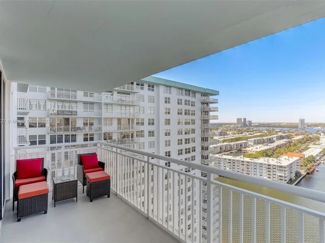 301 174th St # 2119, Sunny Isles Beach FL 33160