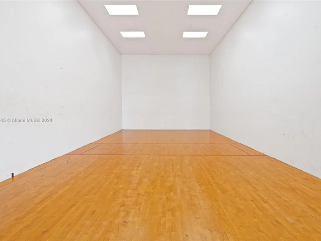 1906 Discovery Cir E, Deerfield Beach FL 33442