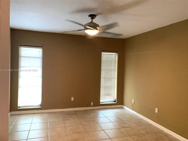 4848 NW 24th Ct # 420, Lauderdale Lakes FL 33313