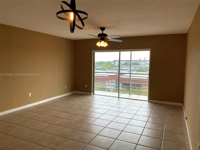 4848 NW 24th Ct # 420, Lauderdale Lakes FL 33313