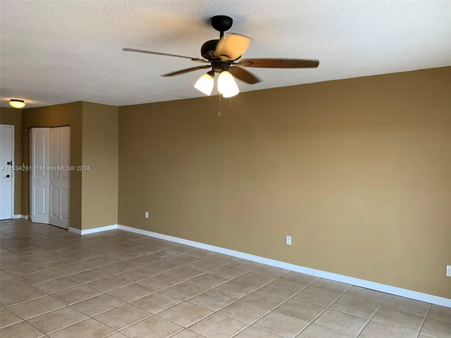 4848 NW 24th Ct # 420, Lauderdale Lakes FL 33313