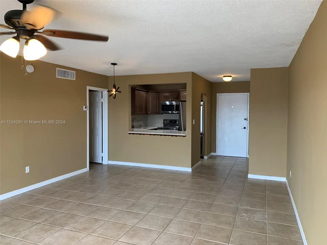 4848 NW 24th Ct # 420, Lauderdale Lakes FL 33313