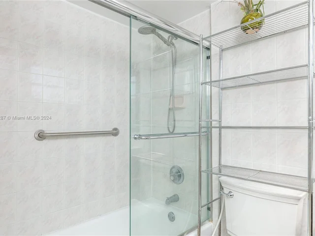 7705 Abbott Ave # 408, Miami Beach FL 33141