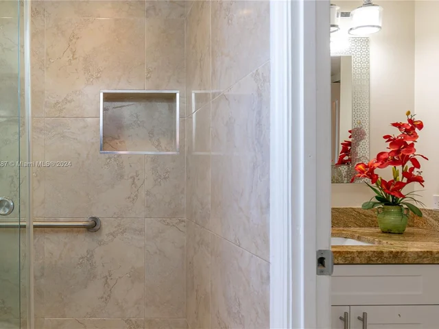 7705 Abbott Ave # 408, Miami Beach FL 33141