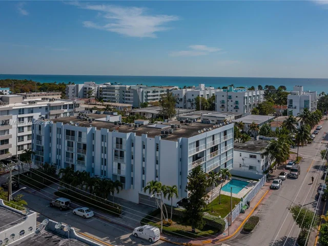 7705 Abbott Ave # 408, Miami Beach FL 33141