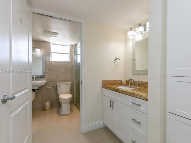 7705 Abbott Ave # 408, Miami Beach FL 33141