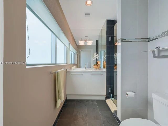 900 Biscayne Blvd # 2901, Miami FL 33132