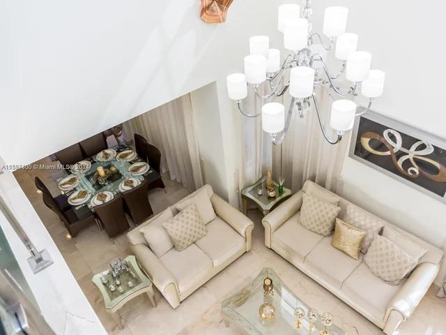 7013 NW 104th Ct, Doral FL 33178