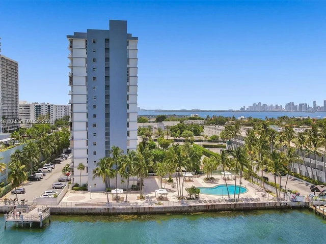 1865 79th St Cswy # 1L, North Bay Village FL 33141