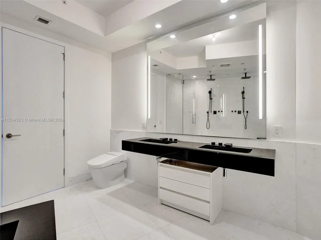 18555 Collins Ave # 1903, Sunny Isles Beach FL 33160