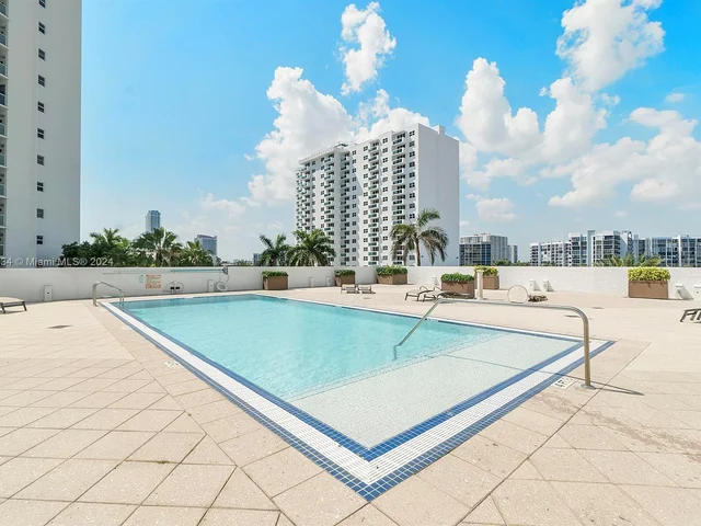 2751 S Ocean Dr # 1706S, Hollywood FL 33019