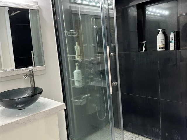 2751 S Ocean Dr # 1706S, Hollywood FL 33019