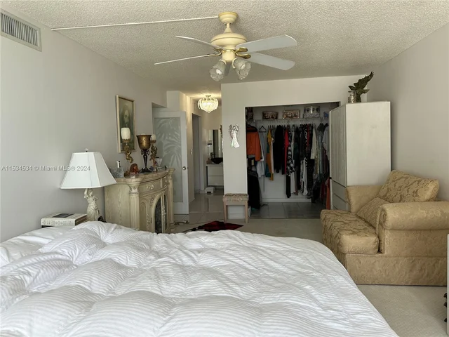 2751 S Ocean Dr # 1706S, Hollywood FL 33019