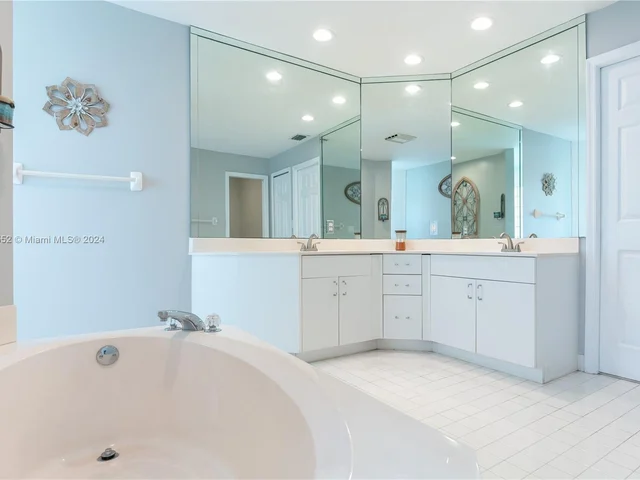 10462 NW 48th Pl, Coral Springs FL 33076