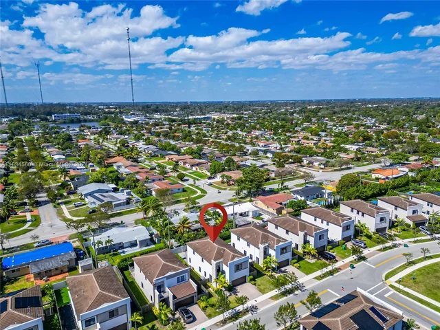 21016 NE 2nd Ct, Miami FL 33179