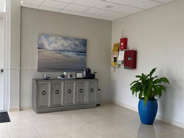 521 N Riverside Dr # 506, Pompano Beach FL 33062