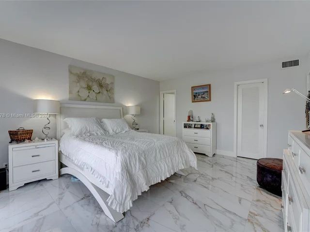 521 N Riverside Dr # 506, Pompano Beach FL 33062