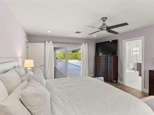 12205 SW 69th Pl, Pinecrest FL 33156